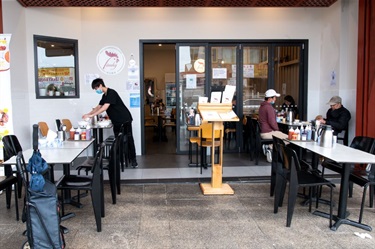 Entrance of Lam Ky Noodle House restaurant