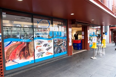 Entrance to Viet Hoa Fish Market at Dutton Plaza